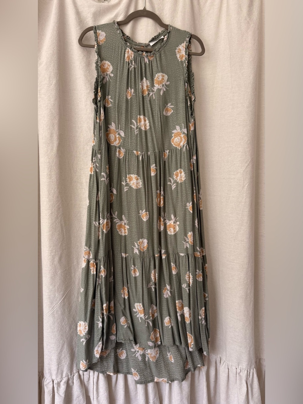 Sleeveless Green Floral Tiered Maxi Dress